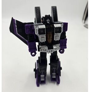 Transformers Earthrise Skywarp War for Cybertron Voyager Class Figure Incomplete